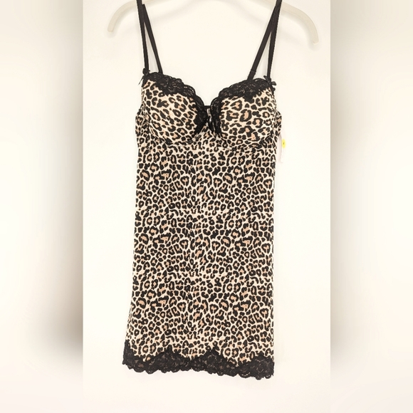 sophie b. Other - Sophie b 2pc leopard print camisole and thong Medium 240527